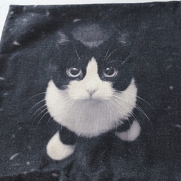 PILLOW COVER 17 x 17 CAT Decorative Black & Tan - Picture 2 of 7